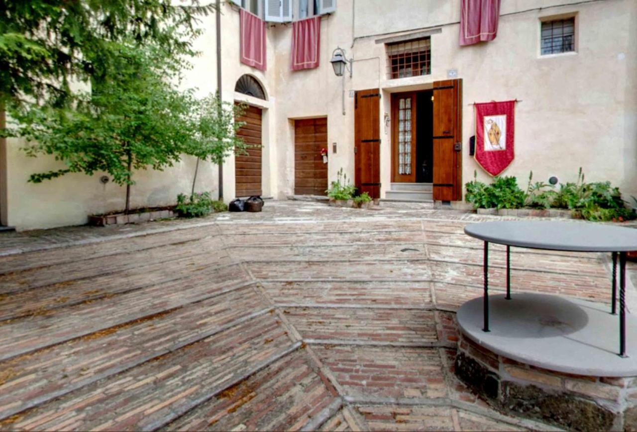 Appartement Vescovado 7 à Gubbio Extérieur photo